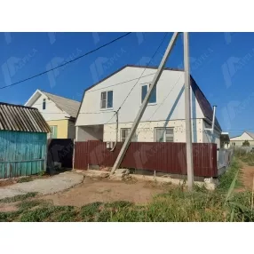 Продаеться новый дом.